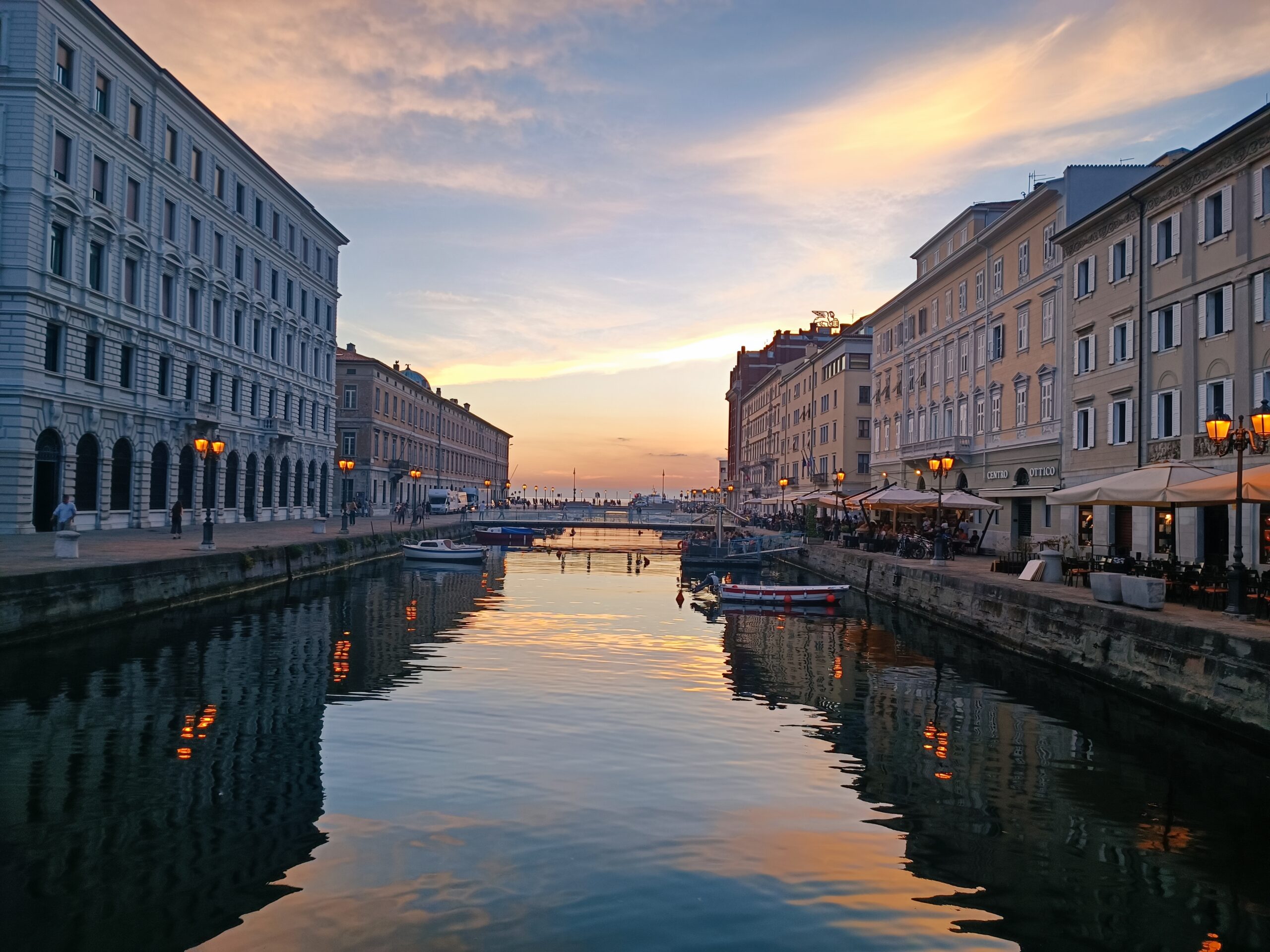 Canale Grande Triesztből (c) Karintiai kerékpártúrák