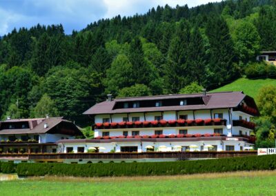 Benvenuti a Berg im Drautal (c) Ferienhotel Sunshine