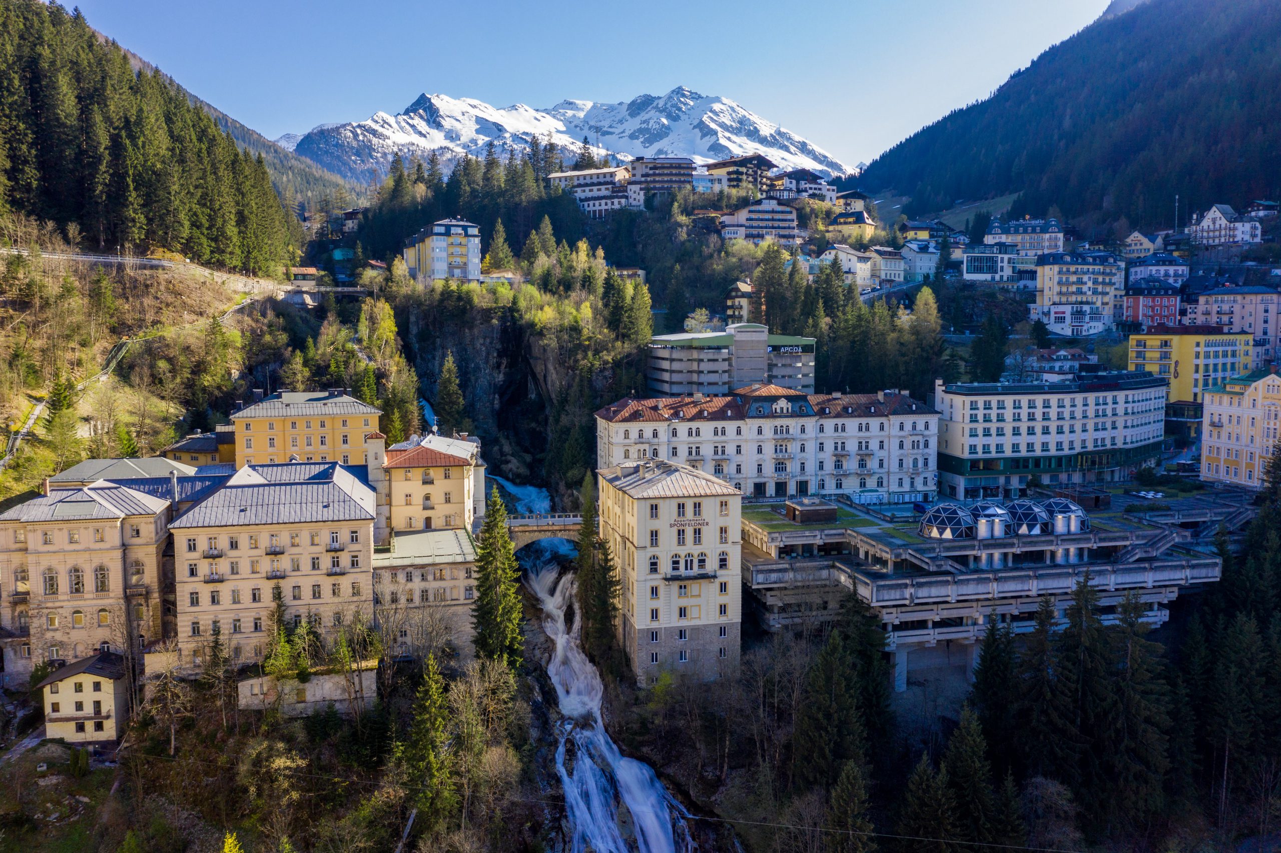 Der Gasteiner Wasserfall gehört zu den bekanntesten Wasserfällen Österreichs und ist das Wahrzeichen von Bad Gastein