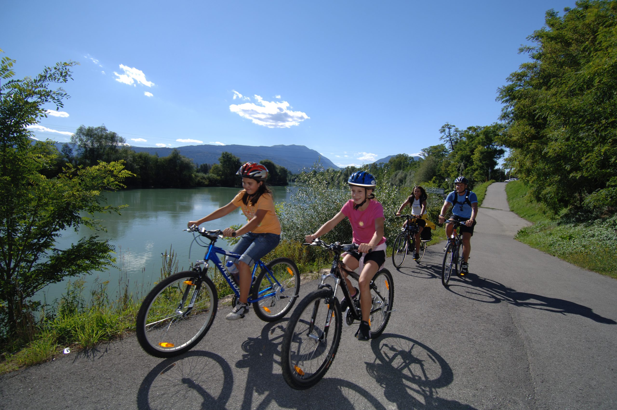 Famiglia Franzgerdl in bicicletta