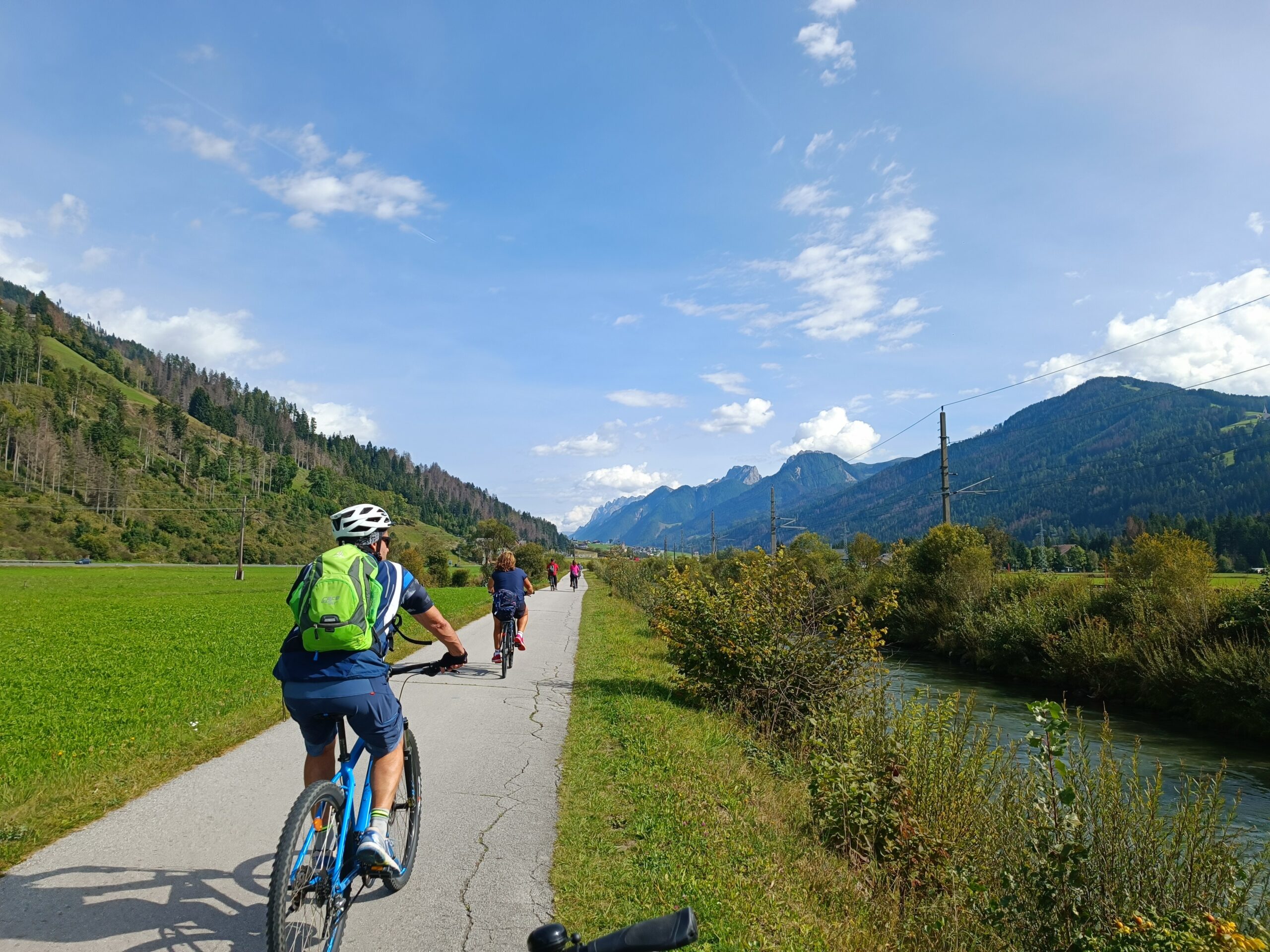 Drau cycle path near Sillian (c) Carinthia cycle tours