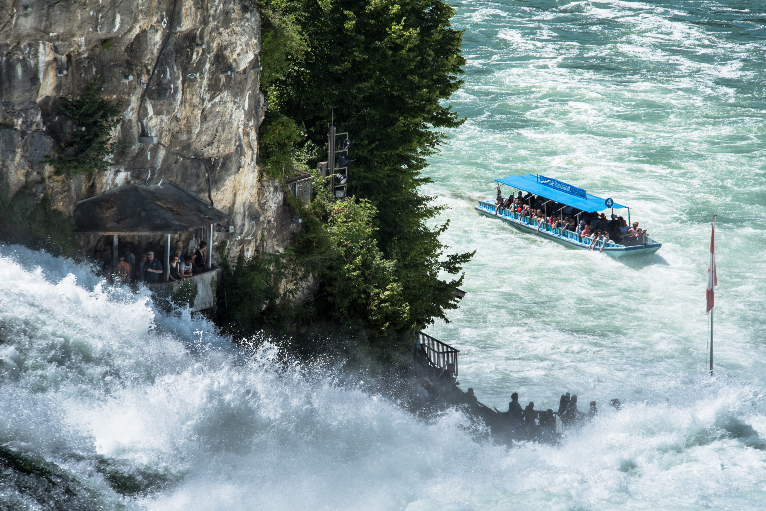 Bike tour to the largest waterfall in Europe