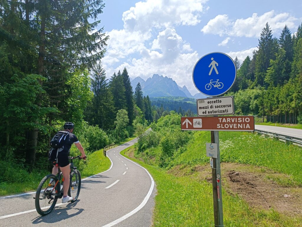 Na kolesarski poti Alpe Adria pri Trbižu (c) Kolesarske ture po Koroški